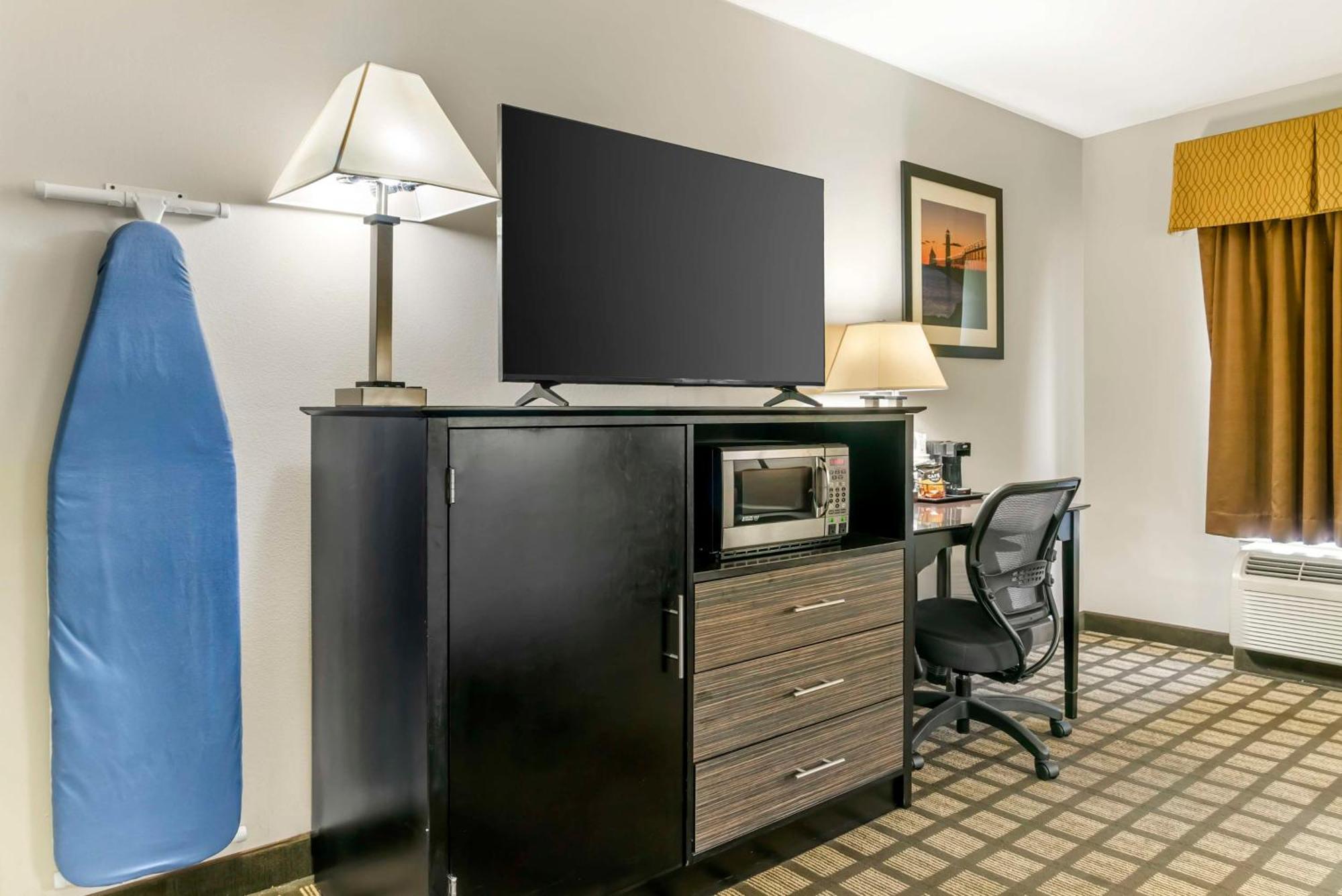 Best Western Beacon Inn Grand Haven Eksteriør billede